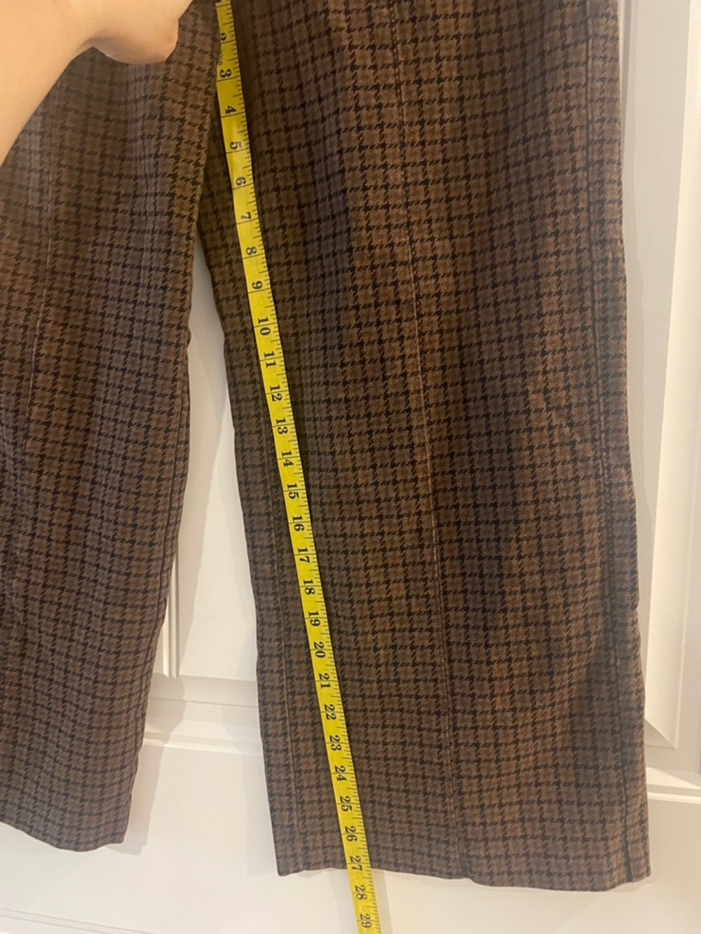 Old Navy Gold Brown Houndstooth Pixie Wideleg - Picture 6 of 9